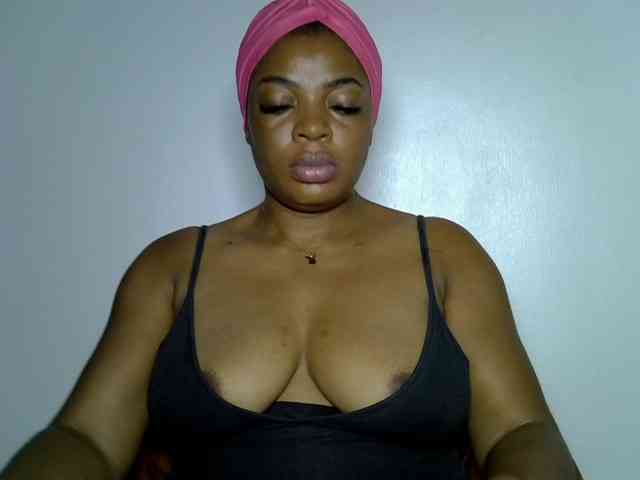 LadyNoire webcam