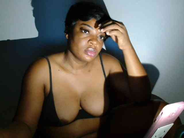 LadyNoire webcam