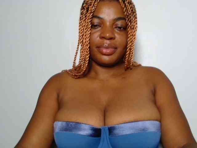 LadyNoire webcam