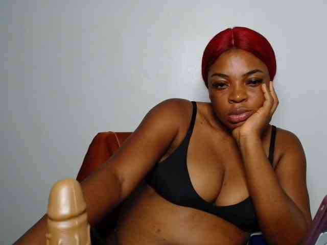 LadyNoire webcam