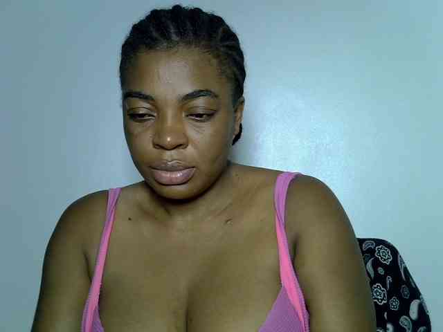 LadyNoire webcam