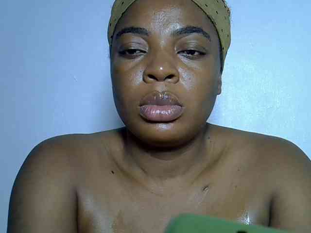 LadyNoire webcam