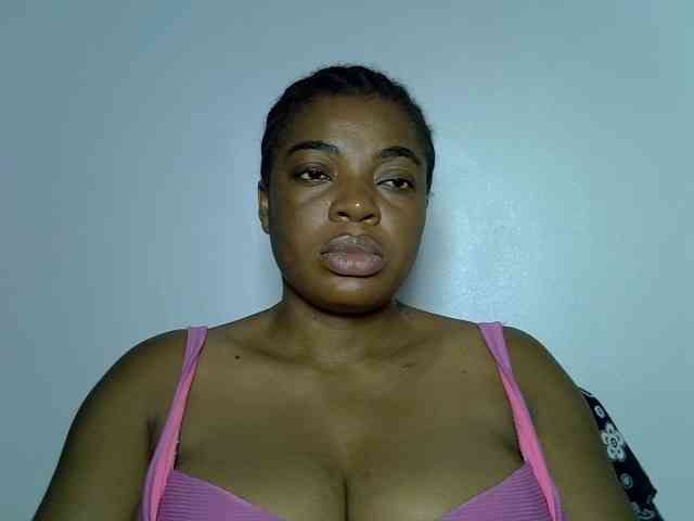 LadyNoire webcam