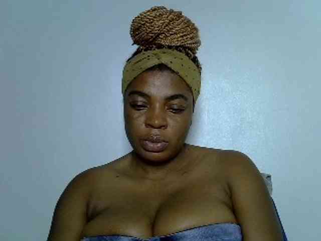 LadyNoire webcam
