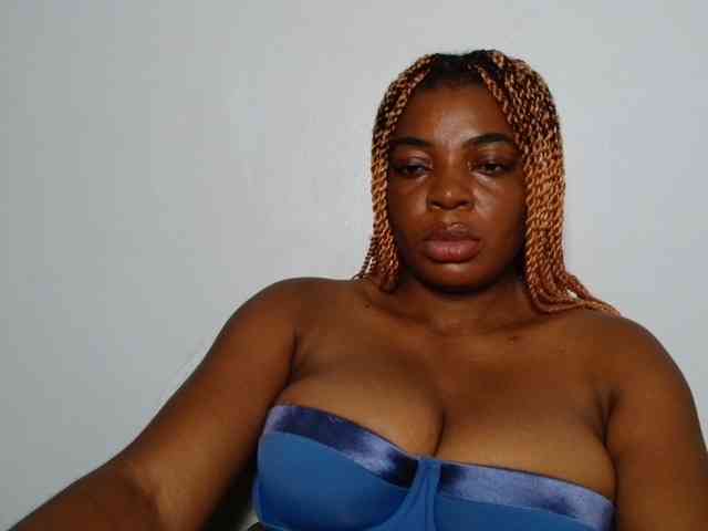 LadyNoire webcam