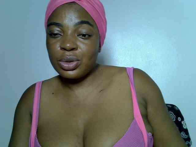 LadyNoire webcam
