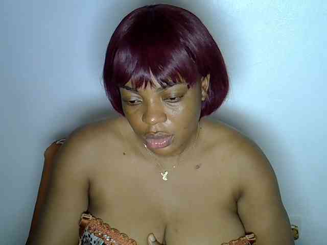 LadyNoire webcam