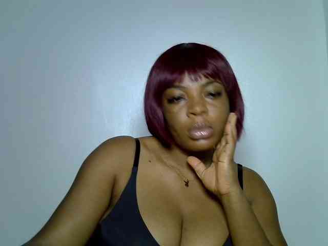 LadyNoire webcam