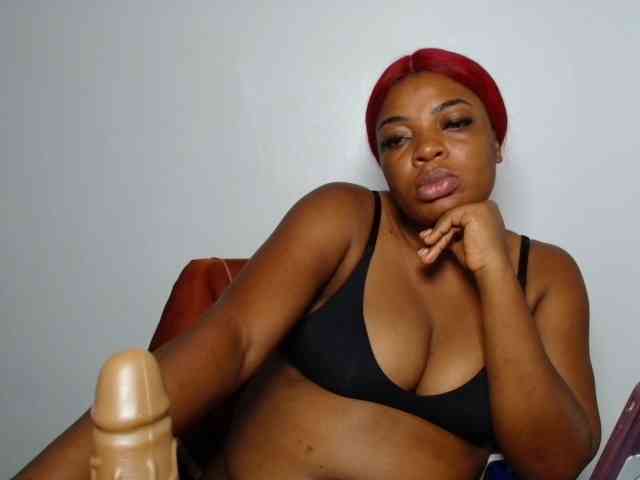 LadyNoire webcam