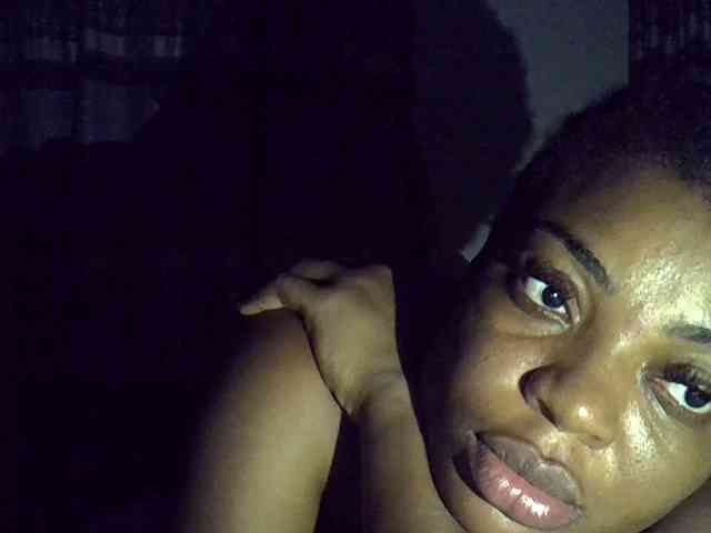 LadyNoire webcam