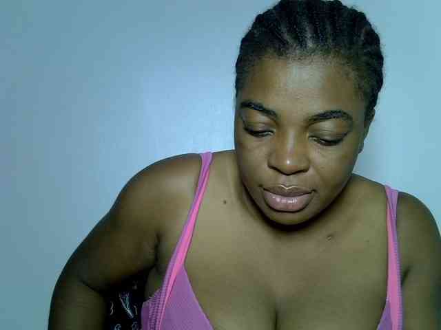 LadyNoire webcam