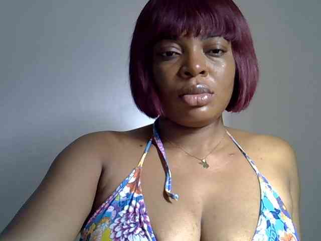 LadyNoire webcam