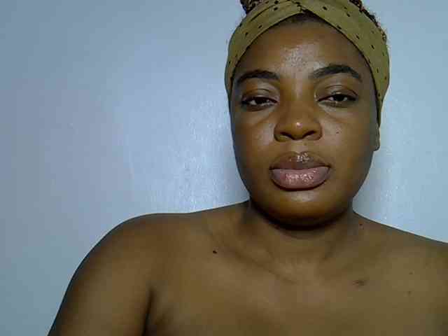 LadyNoire webcam