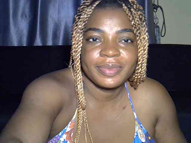 LadyNoire webcam