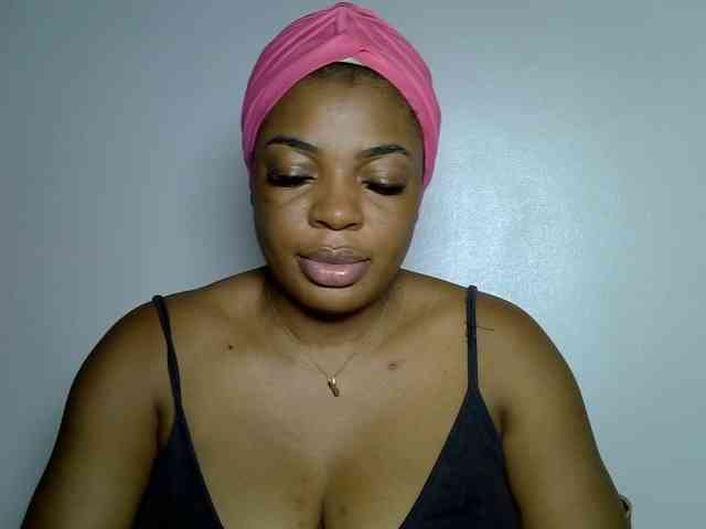 LadyNoire webcam