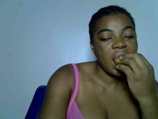 LadyNoire webcam