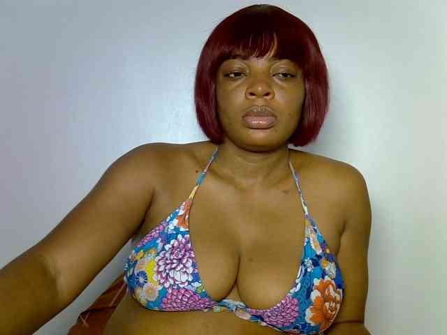 LadyNoire webcam