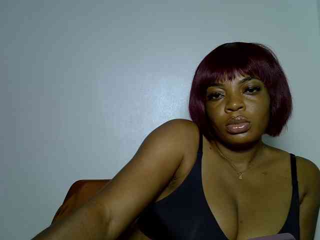 LadyNoire webcam