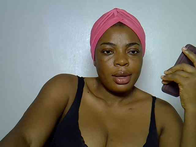 LadyNoire webcam