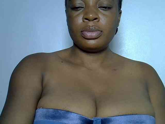 LadyNoire webcam