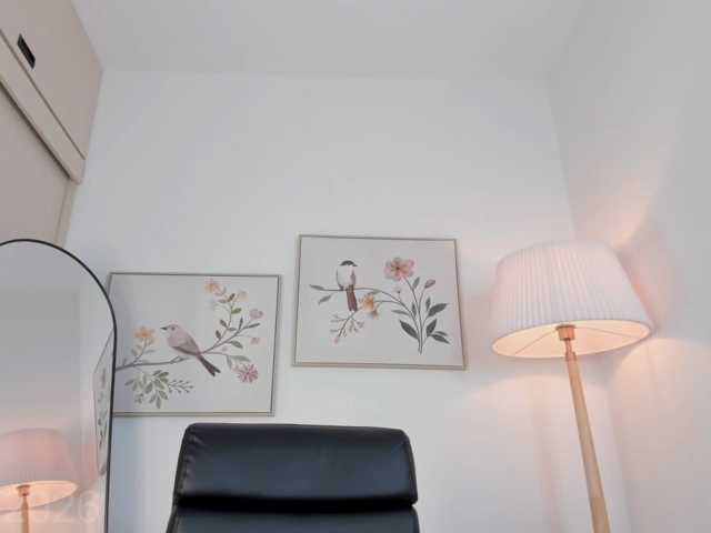 go to chat with Nathaly-laurentt