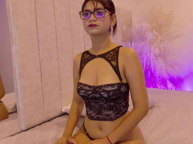 Elektra--9 Live Webcam on BongaCams