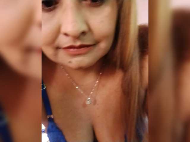 Luna42 live cam on BongaCams
