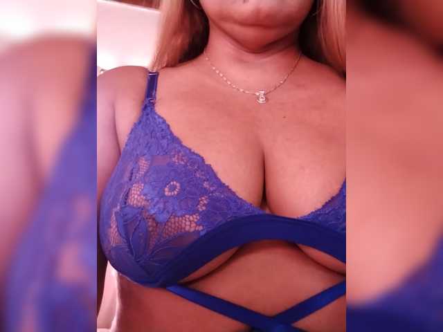 Luna42 live cam on BongaCams