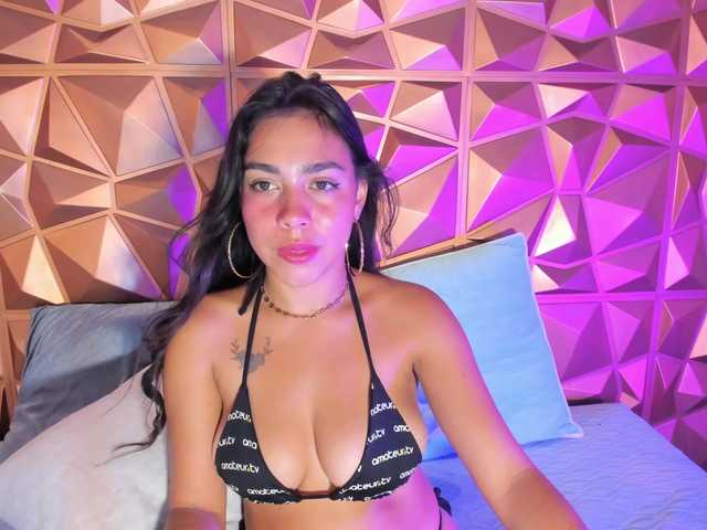 Mailynbusty live cam on BongaCams