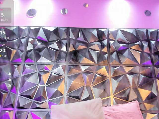 Mailynbusty live cam on BongaCams