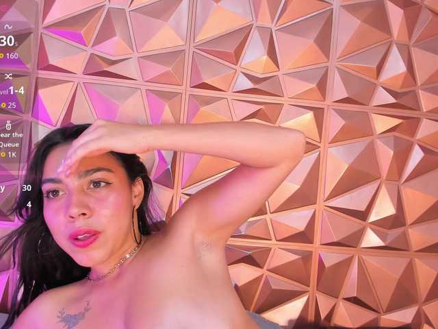 Mailynbusty live cam on BongaCams