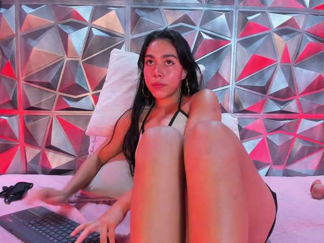 Mailynbusty live cam on BongaCams