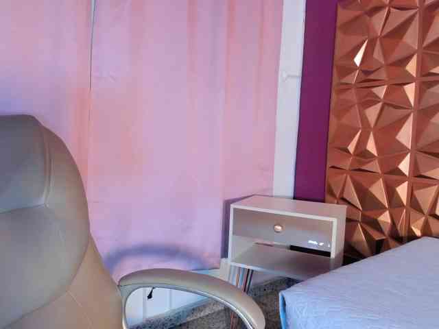 Mailynbusty webcam