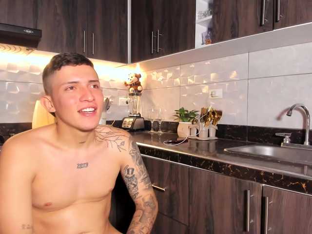 cuteluxurythreesome cam belle