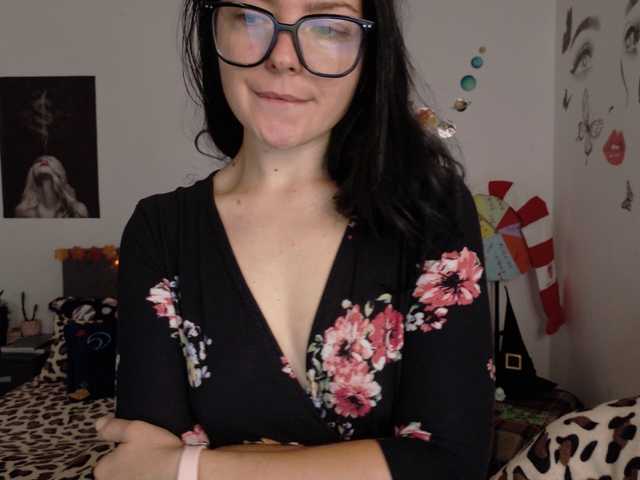 WetPussy1 — live female cam