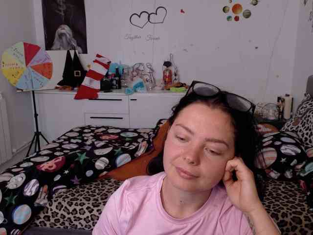 WetPussy1 webcam
