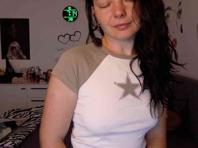 WetPussy1 webcam