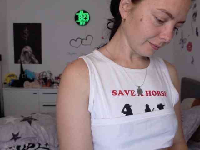 WetPussy1 webcam