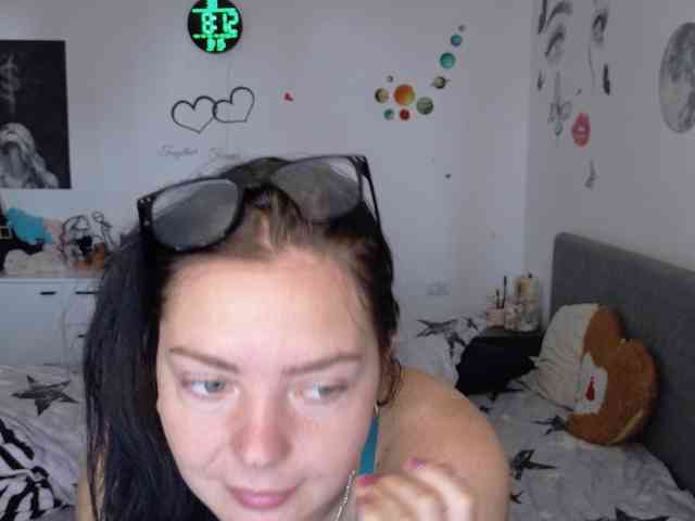 WetPussy1 webcam