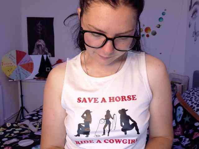 WetPussy1 webcam