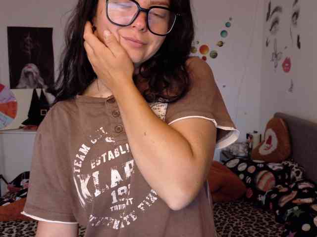 WetPussy1 webcam