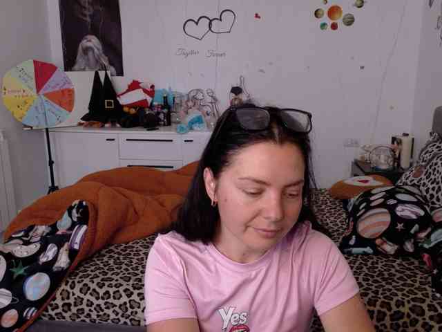 WetPussy1 webcam