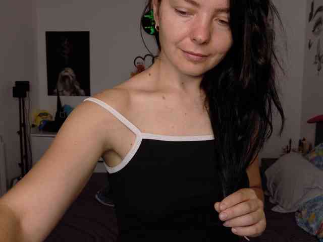 WetPussy1 webcam