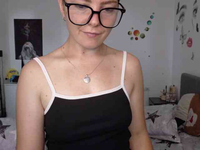WetPussy1 webcam