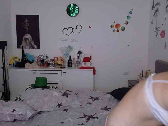 WetPussy1 webcam