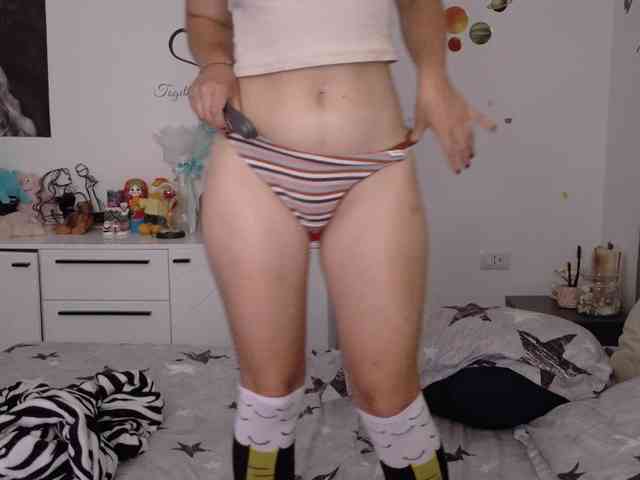 WetPussy1 webcam
