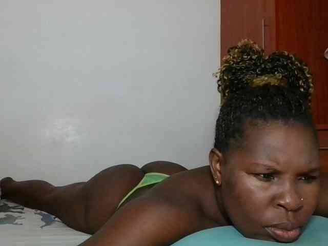 Queenmaya webcam