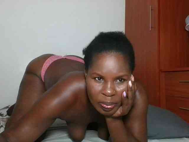 Queenmaya webcam