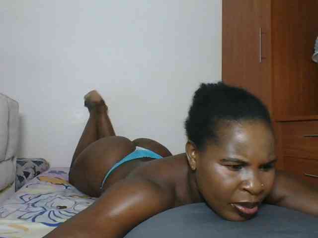 Queenmaya webcam
