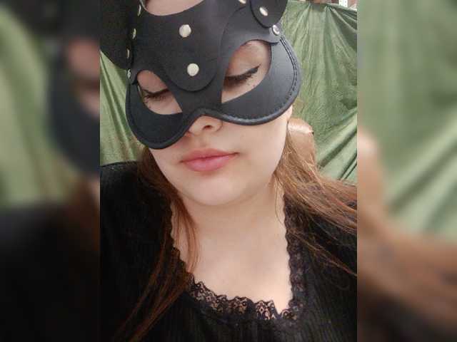 LadyTwilight Live Cam and Statistics on UnifiedCams